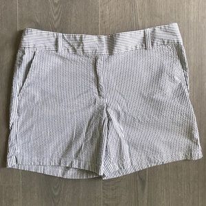 Loft Seersucker Shorts - 6in - Size 12